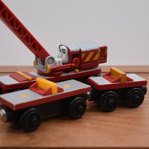 Rocky Magnetic Crane Front and Back Cars Thomas & Friends Wooden Railway… - Picture 5 of 9